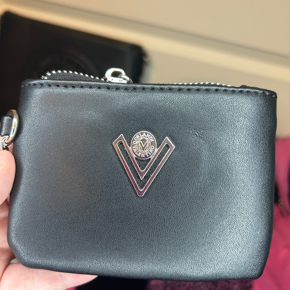 Orlandi Valentino Black Crossbody with wallet included - Picture 8 of 16